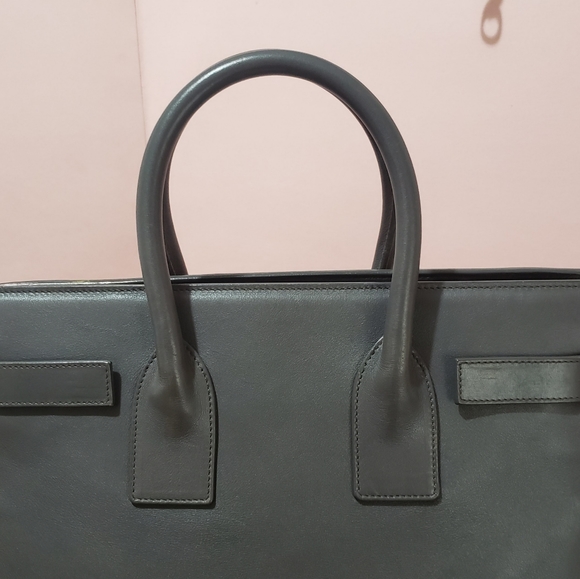 1️⃣0️⃣2️⃣0 Authenticated Saint Laurent Sac de Jour - Picture 5 of 15